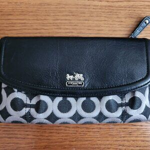 VINTAGE COACH MADISON OP ART BLACK FABRIC AND LEATHER  TRIFOLD WALLET